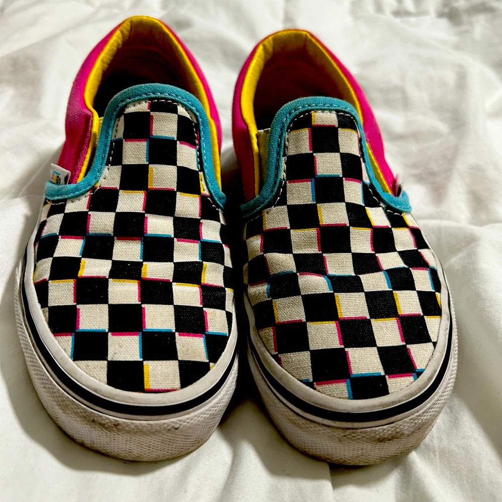 Girls Vans size 13. Great condition.